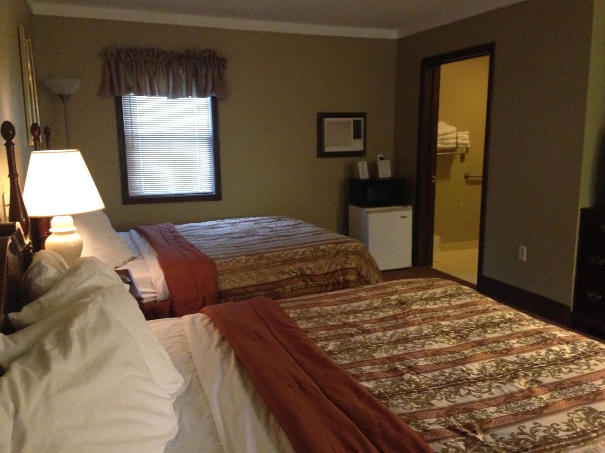Fred'S Inn Restaurant & Lodging Norwich Δωμάτιο φωτογραφία