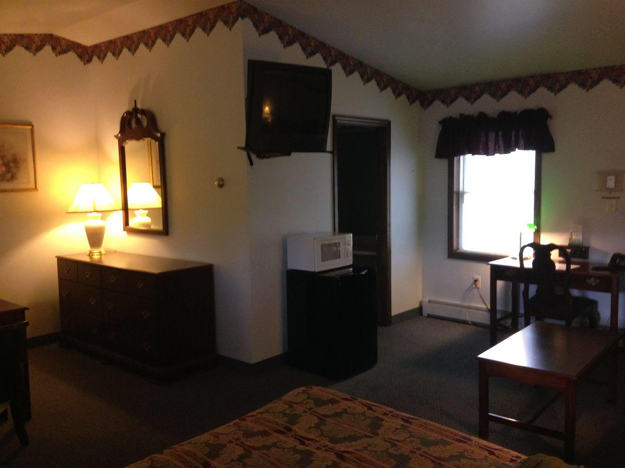 Fred'S Inn Restaurant & Lodging Norwich Εξωτερικό φωτογραφία
